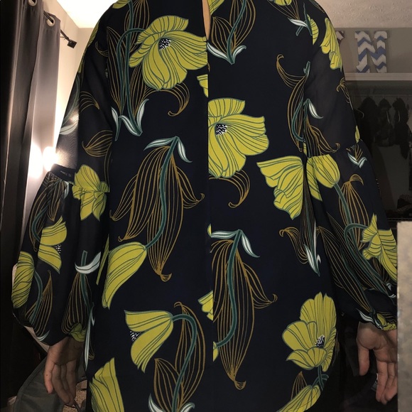 Ann Taylor Floral Shirt WITH MATCHING TANK - Picture 4 of 4